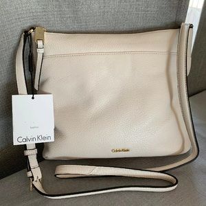 Calvin Klein Classic Leather Cream Top Zip Xbody